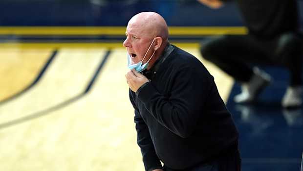 Jim Hayford coaching Seattle.
